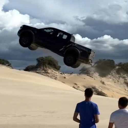 Manobra Perigosa em Duna Termina em Acidente Grave em Canoa Quebrada